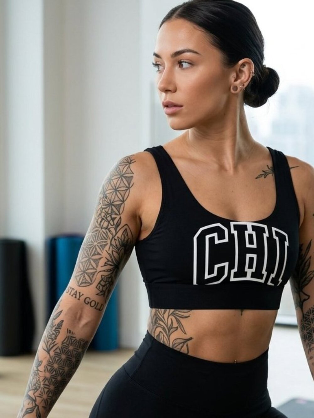 PINK Victoria's Secret Chicago Collegiate Graphic Sports Bra Top - Small